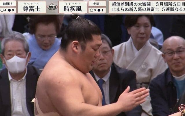 「強すぎるわ」新入幕の“美脚力士”、無傷の5連勝「僧帽筋の張り方も素晴らしい」実況アナも惚れ惚れ