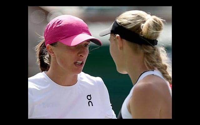 シフィオンテク 相手途中棄権で4強