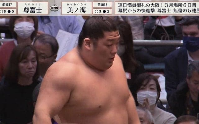 「一瞬で決まった」わずか5歩で完勝の強さ…“美脚力士”が6連勝の快進撃！放送席も感嘆「やっぱり当たりが鋭い」