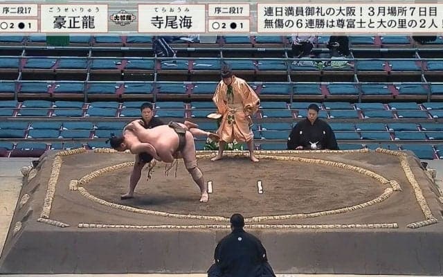 21歳の“高身長イケメン力士”にファンが注目 鮮やかな決まり手にもうっとり「うまい！」