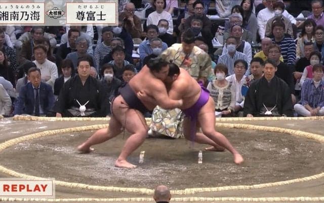 「何もさせてもらえない」尊富士、圧巻の出足…衝撃の馬力で新入幕7連勝 33年ぶりの快挙に「無敵やん……」