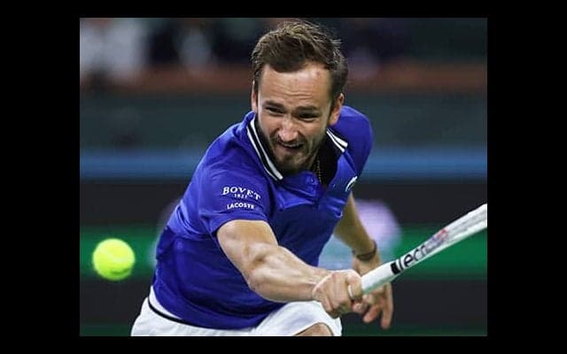  メド 逆転勝ちで2年連続決勝へ 