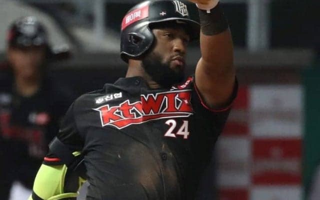 三行半を突きつけられた元阪神ロハスは「まだ恐い」 今春7戦4発に韓国メディアも期待「日本の投手は克服できなかったが」