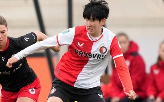 18歳DF古賀塔子所属のフェイエノールトがカップ戦準決勝へ！ リーグ首位チーム相手に快勝