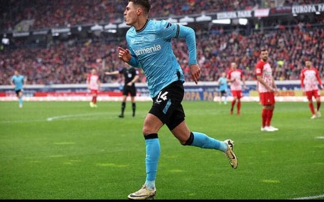 堂安が一時同点弾、フライブルク善戦もレバークーゼンが競り勝って公式戦無敗記録を38試合に伸ばす【ブンデスリーガ】