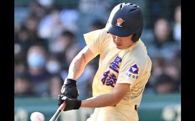 公式戦初打席で決勝打　「ガラガラ声」の星稜の背番号20　センバツ