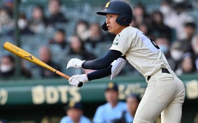 初出場の熊本国府、甲子園初勝利　近江にサヨナラ勝ち　センバツ