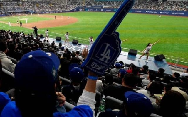 “韓国チア軍団”に賛否両論 ドジャース＆パドレス監督は好意的も米ファンからは反発「頼むからやめてくれ」