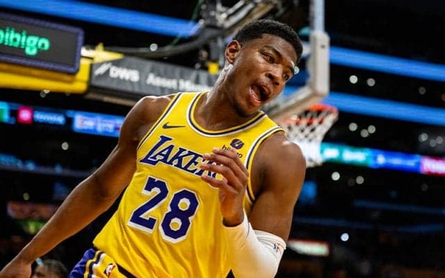 八村塁、6戦連続2ケタの17得点で勝利に貢献…レイカーズは連敗ストップ