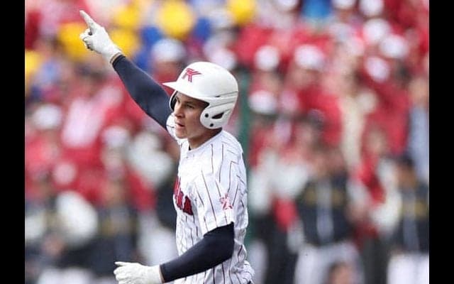 新基準バット「芯に当たれば」1号放った豊川・モイセエフ　センバツ