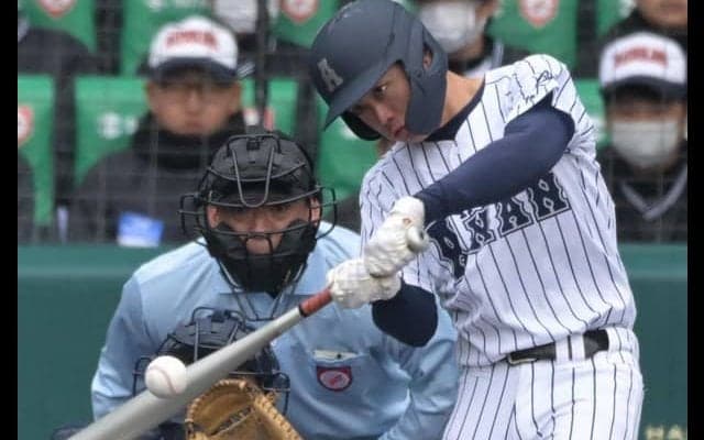 左翼手が従来より25歩前　阿南光が前進守備を打ち破る　センバツ