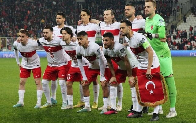 「何も変わってない」「努力はゼロだ」トルコ代表の新ユニフォームには不満の声が続出…代わり映えしないデザインに「本当に悲しい」