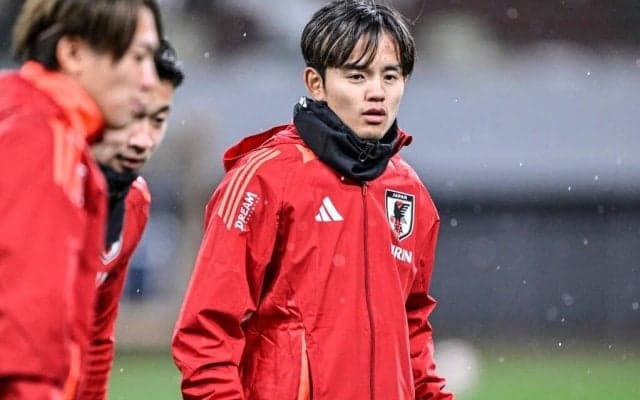 「佑都さん来てるからユニフォームまで…」久保建英が指摘した長友佑都効果による”まさかの色変化”とは……長友も思わず「しばくぞ（笑）」と返したホテルでの裏側映像