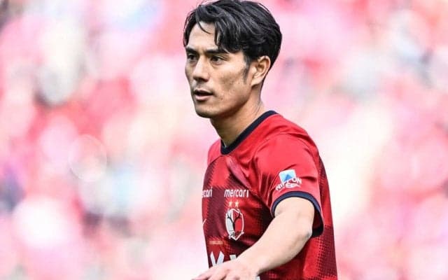 「大優勝」「この枠…危険だな」J1鹿島が公開した知念慶のスーツ姿が「やばいな！」と大反響！「ネクタイ緩めるバージョンも見たい…」と妄想膨らむ声も