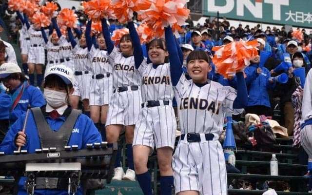 盗撮に悩むチアリーダー　衣装変更に戸惑いも　センバツ高校野球