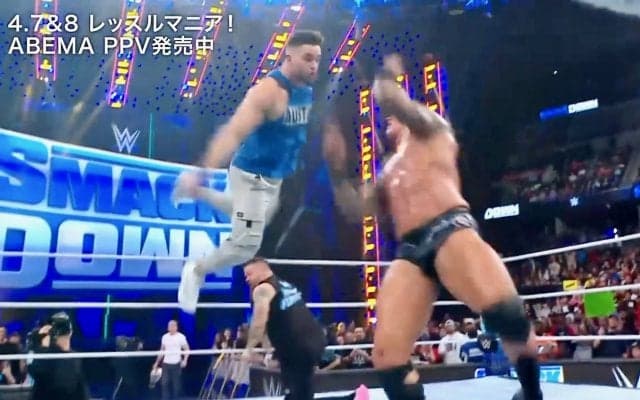 「メッチャ飛んだなw」26歳新星レスラーの半端ない受け身に反響 技の反動で異次元ハイジャンプ「黒ひげ危機一発みたい」識者あ然