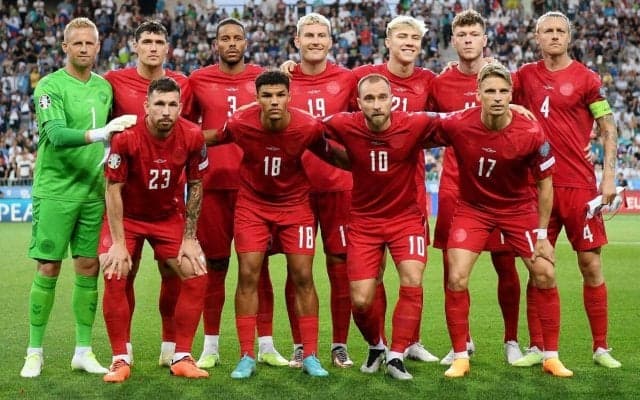 国内全1,535クラブの名前入り！前回ベスト4のデンマーク代表がユーロに向けた新ユニフォームを発表