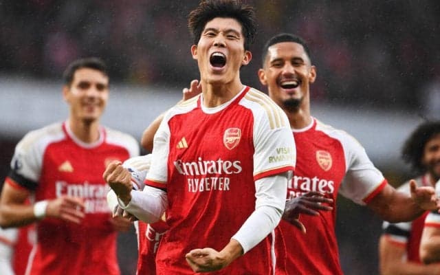 アーセナルと新契約結んだ冨安健洋、クラブへの想いを語る「ここでプレーするのが夢だった」「クラブとサポーターに人生を捧げる」