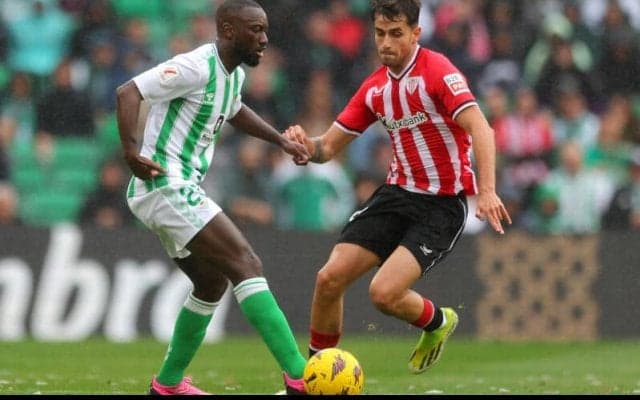 アスレティックがカンテラ育ちのパレデスと2029年まで契約延長！