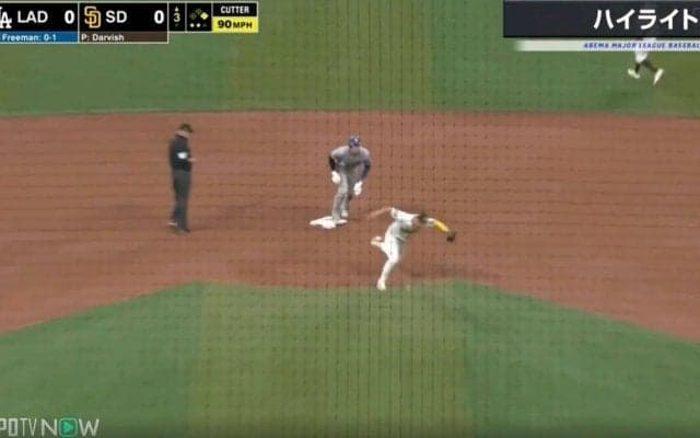 大谷翔平が魔改造された！？「もはや暴力」「ドリフトかよ！」 異次元スピードで“爆速盗塁”→神スライディングを炸裂した瞬間　50本塁打50盗塁モードに進化中