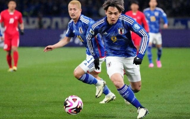 「上手すぎる」上田綺世のヒールパスも目の前でハッキリ！日本代表の先制ゴールをピッチサイドから捉えた映像が話題「このアングルはすごい」