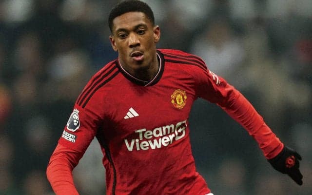 イスタンブールでマルシャル争奪戦…首位ガラタサライと2位フェネルバフチェの“第二次ザハ戦争”