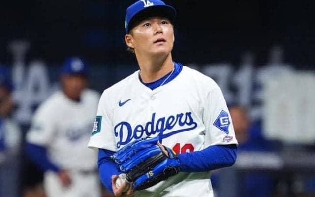 43球中ストライクは23球…1回5失点“乱調デビュー”の山本由伸に米メディアは辛口「スプリットの制球が異常に悪かった」