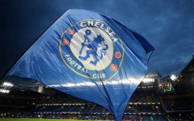 チェルシーの来季アウェイユニフォームはエンブレムがカラフルに？配色が野球やバスケのチームを彷彿