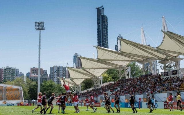 W杯予選で香港遠征のウズベキスタン代表が怒り…“繁華街”旺角のスタジアムが「小さすぎ！」、ピッチ横幅は規定ギリギリの64m