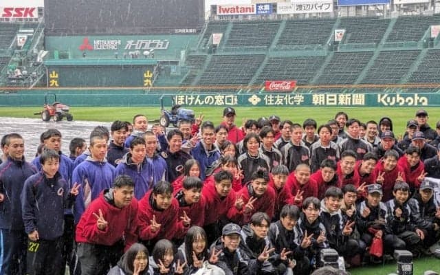 被災体験乗り越え野球と向き合う　石川の高校球児が甲子園見学
