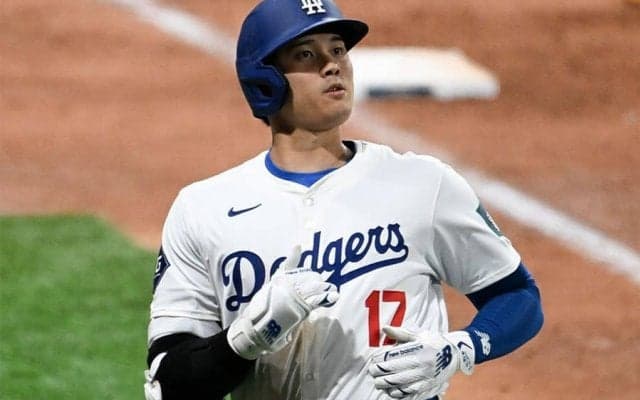 大谷翔平の“新アイテム”が「カッコよ！」　足元にファン大注目「履いてみたいな」