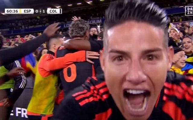 「レベチだ！」遠藤航チームメイトの神ドリブル→伊東純也・元相棒の超絶ジャンピングボレーでスタジアム大爆発の一部始終！ ハメス・ロドリゲスも大興奮のゴラッソ