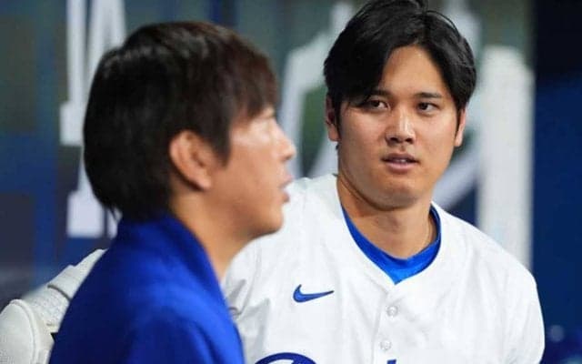 解雇直前…笑顔だった大谷と水原氏「全てが奇妙」　“最後のベンチ”に球界OB違和感