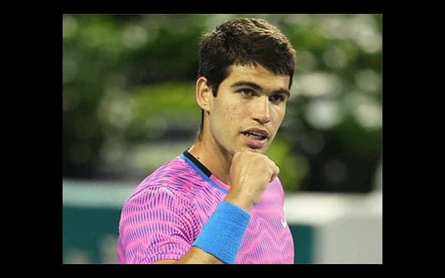  フェデラー以来の快挙へ 好発進 