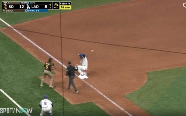 大谷翔平は大丈夫なのか…？ 古巣・エンゼルスとの第1打席後に見せた“意外すぎる表情”にファンが騒然 「こんなのは久しぶりだな」「何か吹っ切れた？」