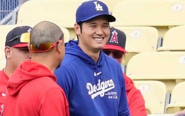 大谷翔平、エ軍ナインと笑顔で交流　水原一平氏がド軍解雇も…リラックスした表情