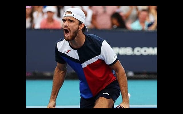  死闘制しマレー撃破 マハーチが初16強へ 