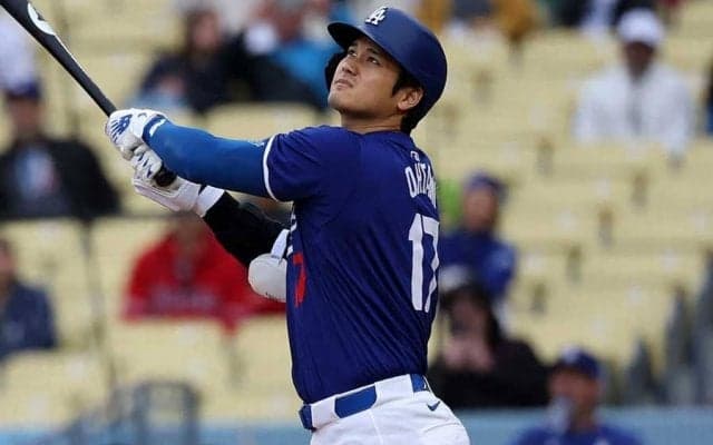 大谷翔平とともにド派手な“本拠地デビュー”　打席後ろで存在感「目がいってしまう」