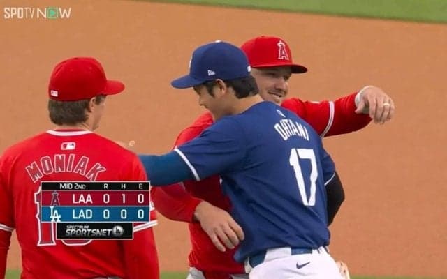 「トラ兄ありがとう」大谷翔平、盟友トラウトとのハグシーンに「今日は一段とぐっとくる…」「ジーンときちゃう」