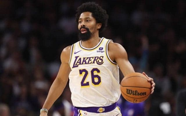 今季レイカーズへ途中加入したスペンサー・ディンウィディーがペイサーズ戦で躍動