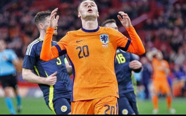 コープマイネルスが代表戦で負傷…ドイツ遠征不参加に、再開後のナポリ戦出場は？