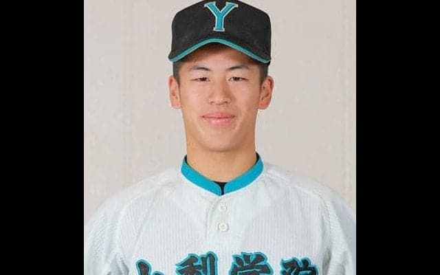 山梨学院の平野天斗遊撃手が負傷交代　走者と接触　センバツ
