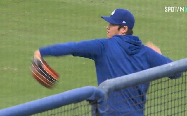 騒動真っ只中の大谷翔平に久々の朗報！キャッチボール再開にファンから歓喜ラッシュ「なんてタイミング」「見られて良かった」