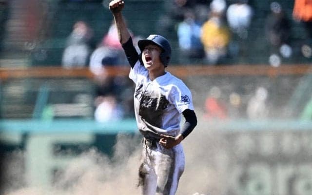 「めげない、諦めない」　宇治山田商、驚異の追い上げ　センバツ