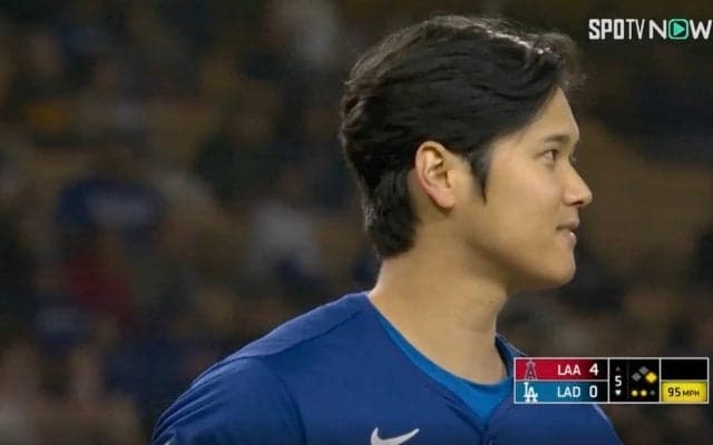 大谷翔平がブチギレた！？ あわや顔面直撃の死球後に一瞬だけ見せた“表情”にファン騒然 「めちゃくちゃ怖いな…」「こんな表情見るの初めて」