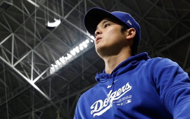 【MLB】水原元通訳と決別した大谷翔平に起きている変化とは……　「チームメートと積極的に交流している」ロバーツ監督が明かす