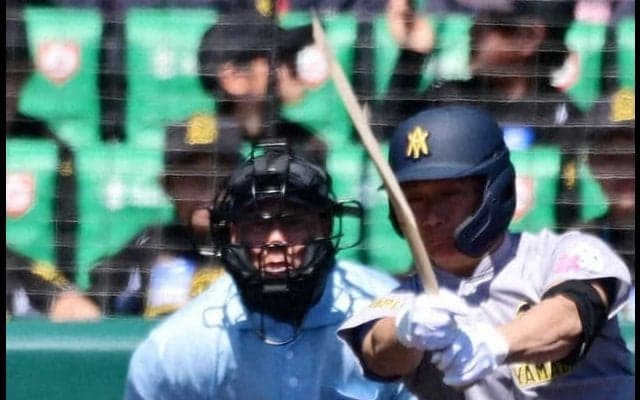 青森山田の選手の木製バット折れる　高校野球で珍場面　センバツ