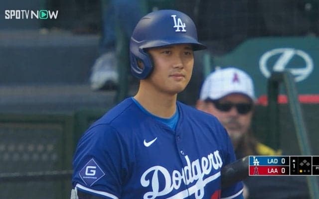 「オオタニさん信じてる」古巣エ軍のファンが温かいメッセージ 「エンゼルスありがとう」「心がホッとする」心温まるワンシーン