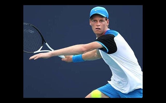 シナー、マイアミOP4強一番乗り