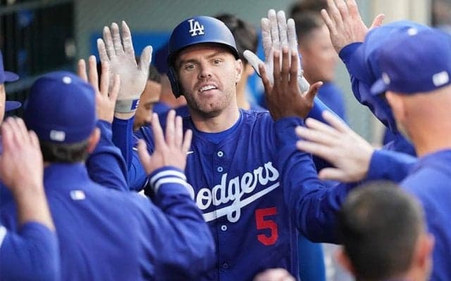 “最前列”から大谷翔平に熱視線「羨ましすぎる」　ド軍に現れたまさかの応援団